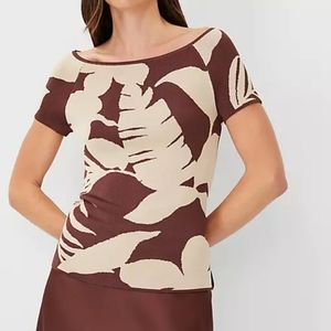 Ann Taylor NWOT Floral Jacquard Wedge Short Sleeve Sweater M